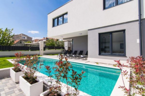 Luxury Villa Split Lady 1 with private pool near the beach in Split - Kastel Kambelovac
